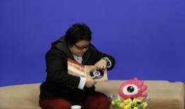 娱乐吃瓜小将韩红,娱乐圈的吃瓜小将，揭秘明星幕后故事