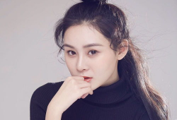 张颖颖爆料家境视频播放,揭秘明星背后的真实生活