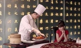 老白爆料酒吧视频播放大全,经典视频大盘点，回味无穷的酒香时光